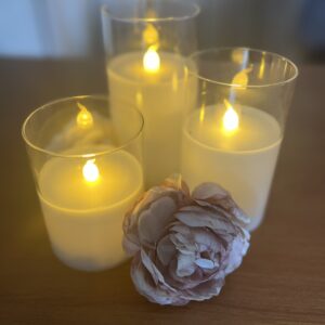 Lot de trois bougies led couleur blanc chaud mariages décoration évenement lumière landes sud-ouest gers pays basque